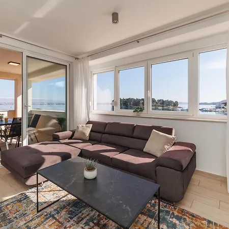 Dalmacija Преко