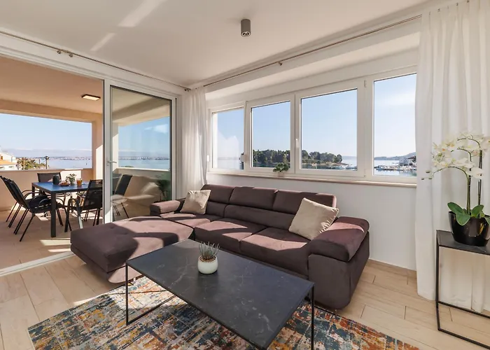 Dalmacija بريكو