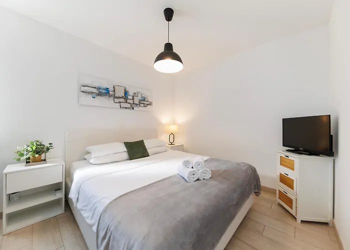 Dalmacija Преко