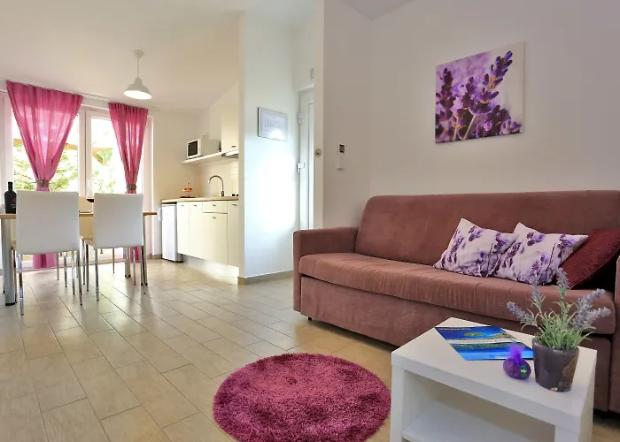 Dalmacija Apartment *